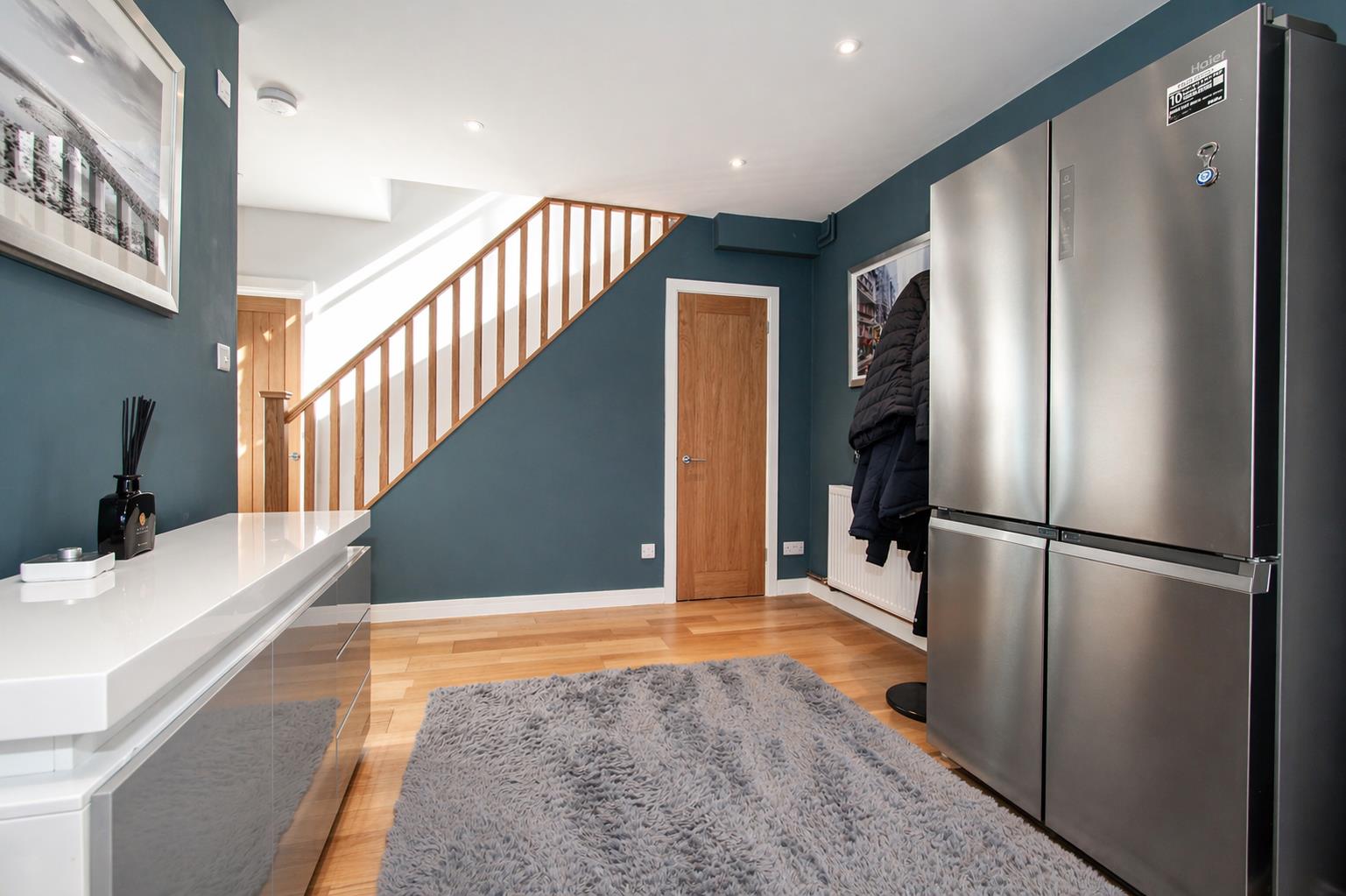 3 bed property in Mount Pleasant Road, Caterham
